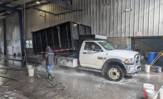 truck-wash-at-marshal-truck-wash-aurora